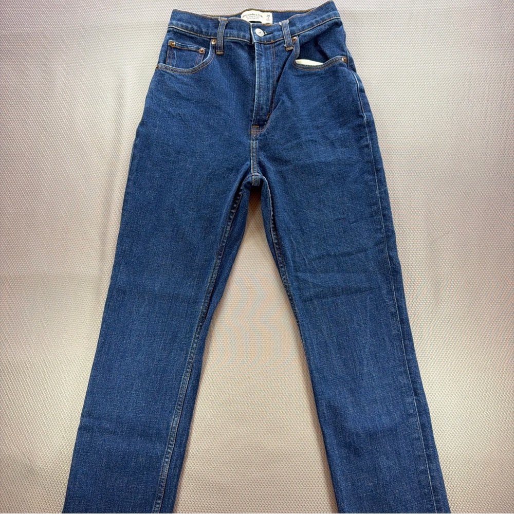 Abercrombie & Fitch-Ultra High Rise The Ankle Straight Jeans-26/2 Curve Love